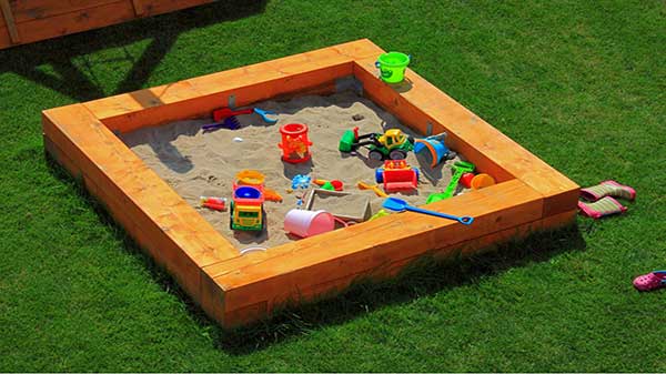 جعبه شن برای زمین بازی کودکان