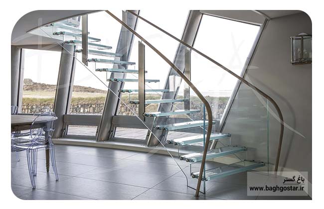 انواع پله ساختمانی شیشه ای